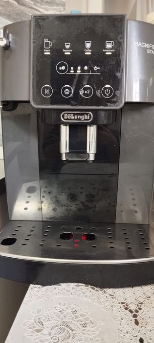 Aparat de cafea DELONGHI