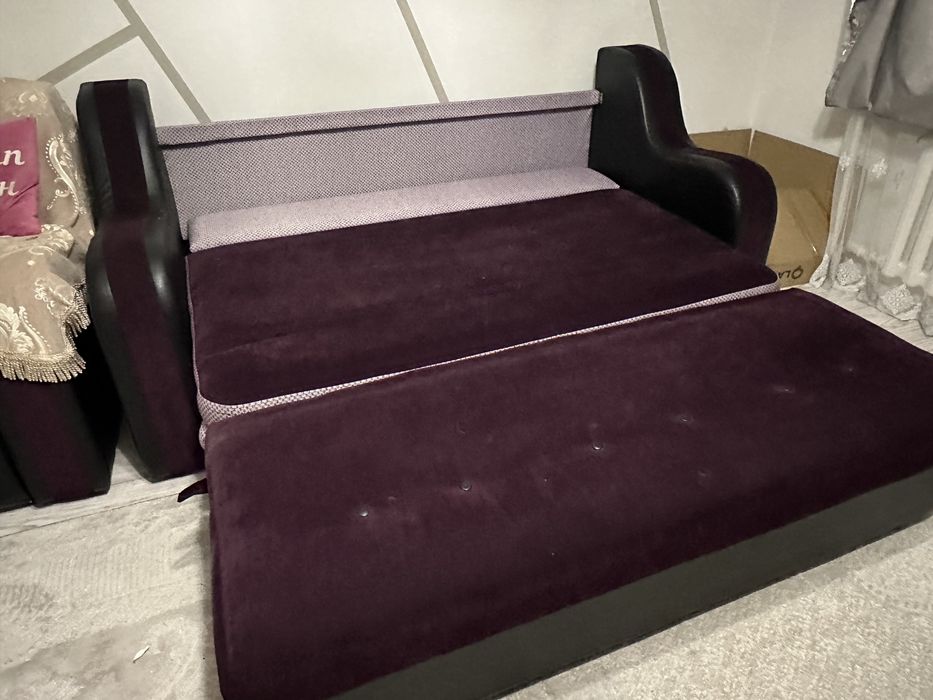 Продам диван с креслой