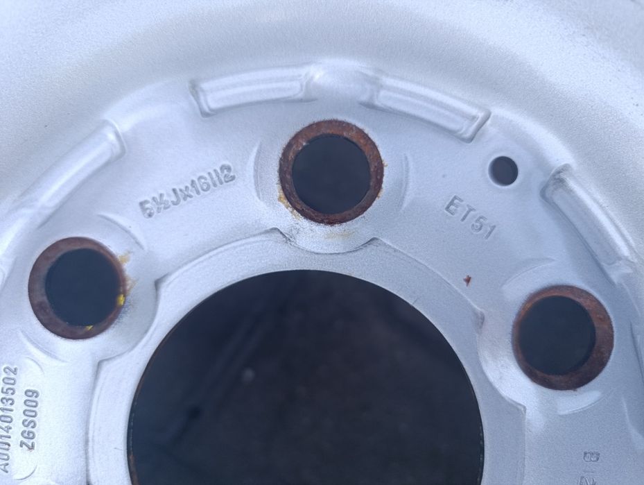 Jante  originale Mercedes Sprinter  205 75 16 C Continental vara 7 mm