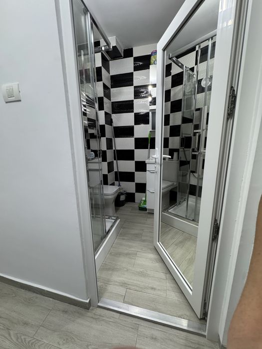 Garsoniera de vânzare