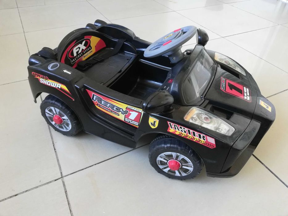 машина спортивная детская