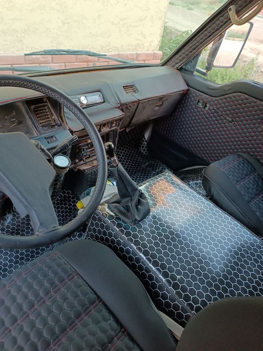 TAYOTA Hiace 1988y