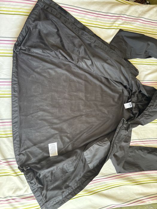 Дамска ветровка на Helly Hansen