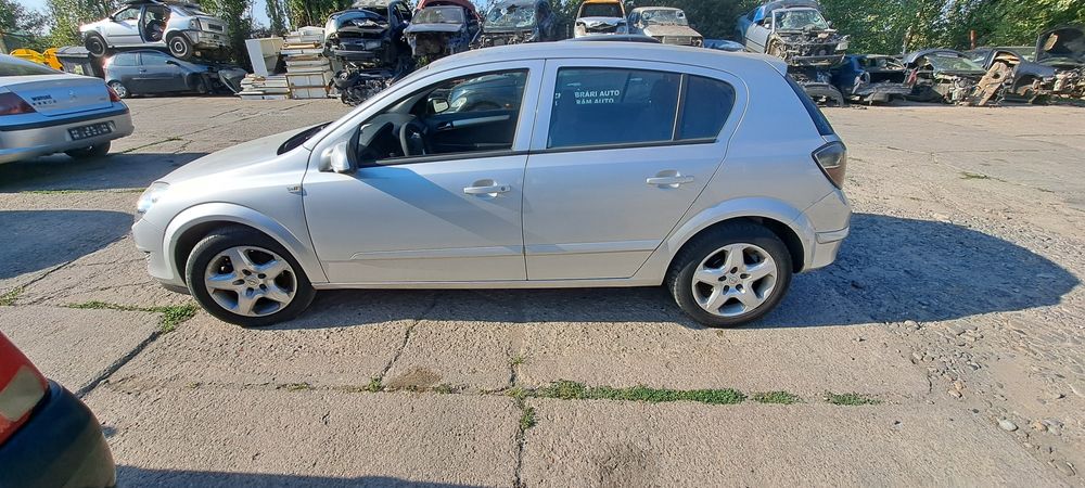 Dezmembrez Opel Astra H 1.7 CDTI 2007