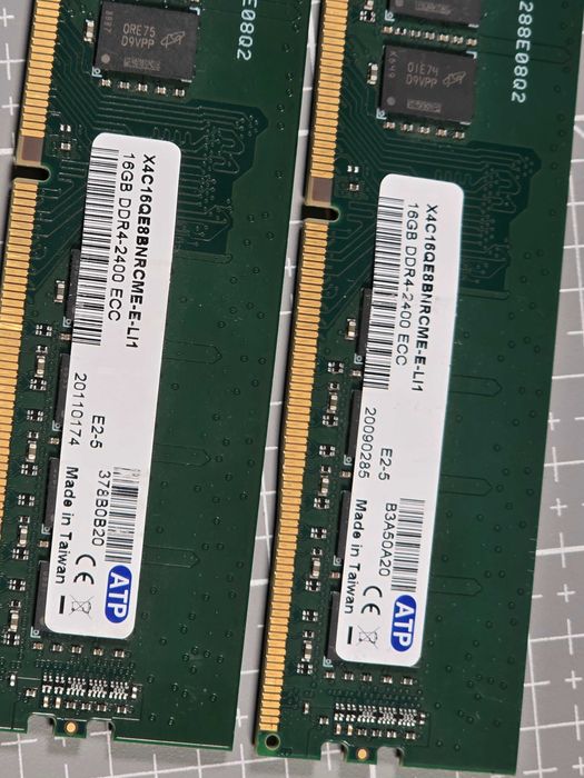 Kit 32GB DDR4 ECC 2400MHz 2x16GB Workstation Server
