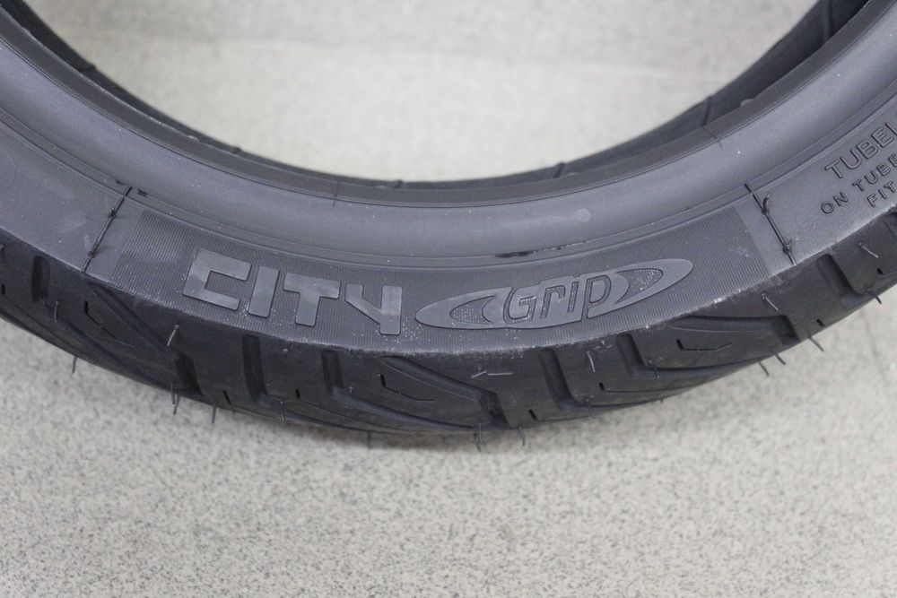 110/70-13 Michelin нова гума за скутер