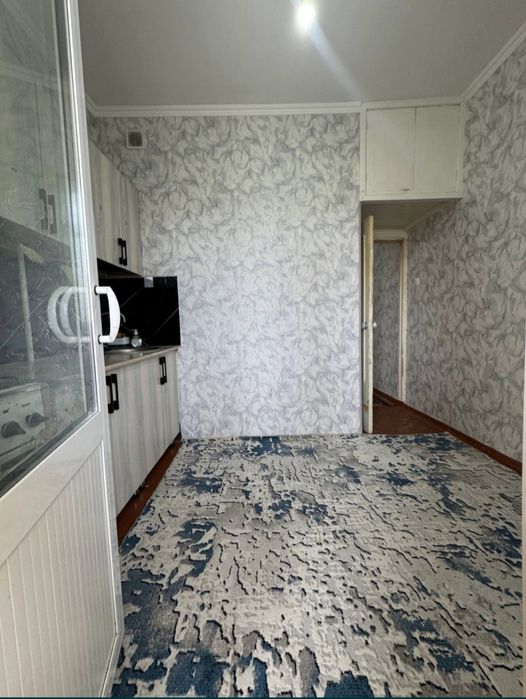 1 Хона 1 Мик 4 этаж 40 квадрат  танковой училище (наличка)