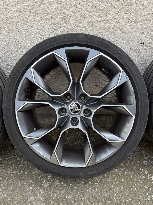 Jante Skoda Octavia Vrs/Rs model Xtreme cu cauc 225/40R19 Goodyear 6-7