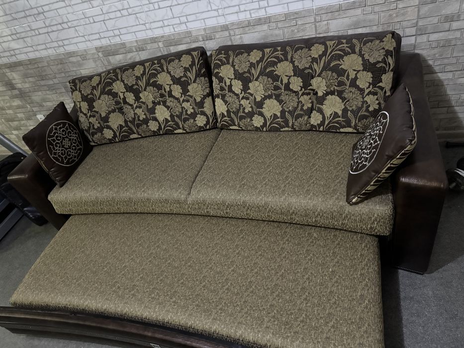 Диван для гостинной