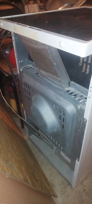 Продам электроплиту стеклокерамика