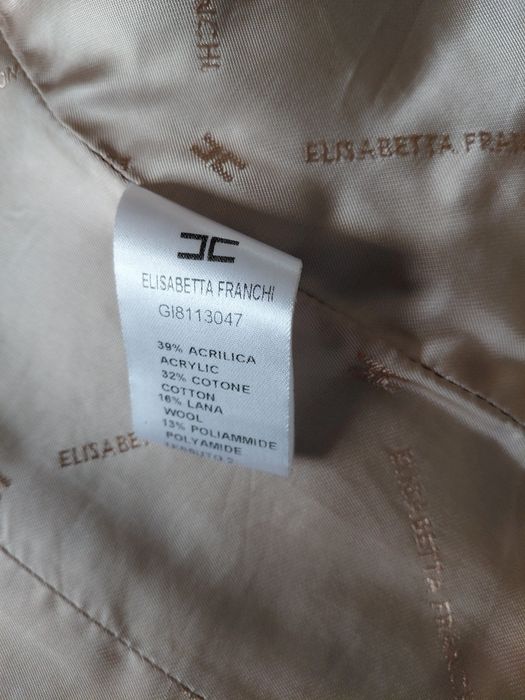Elisabetta Franchi costum elegant,superb