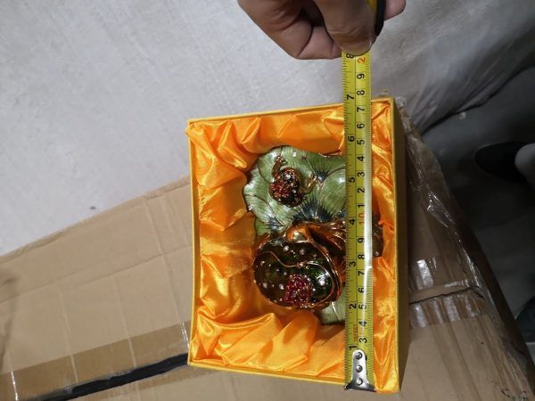 Кутия за бижута – символ на просперитет – инкрустирани с камъни, ръчна