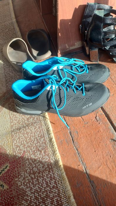 Продам велотуфли shimano MT301