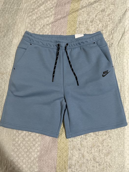 pantaloni nike tech scurti barbati