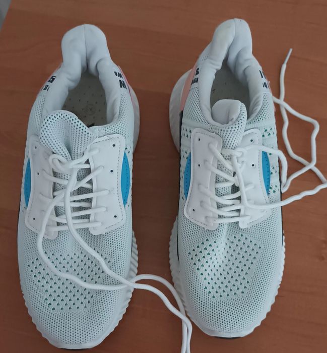 Маратонки , номер 38