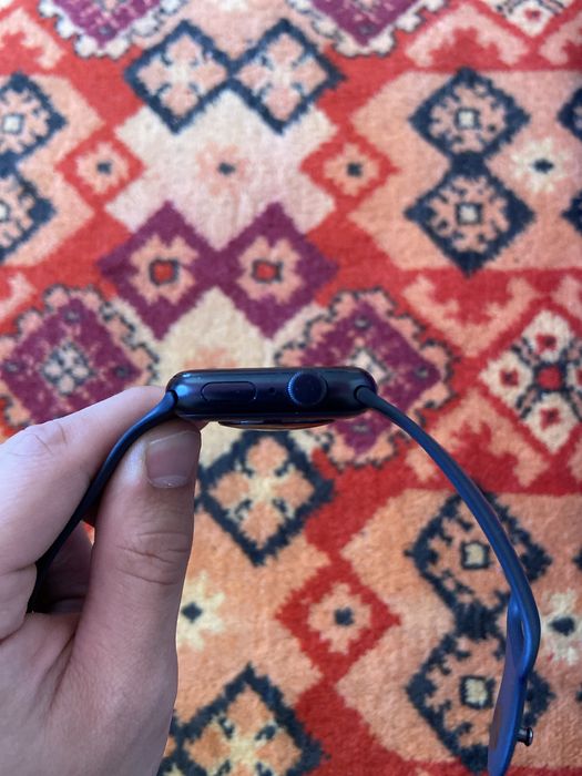 Продам Apple watch se 2