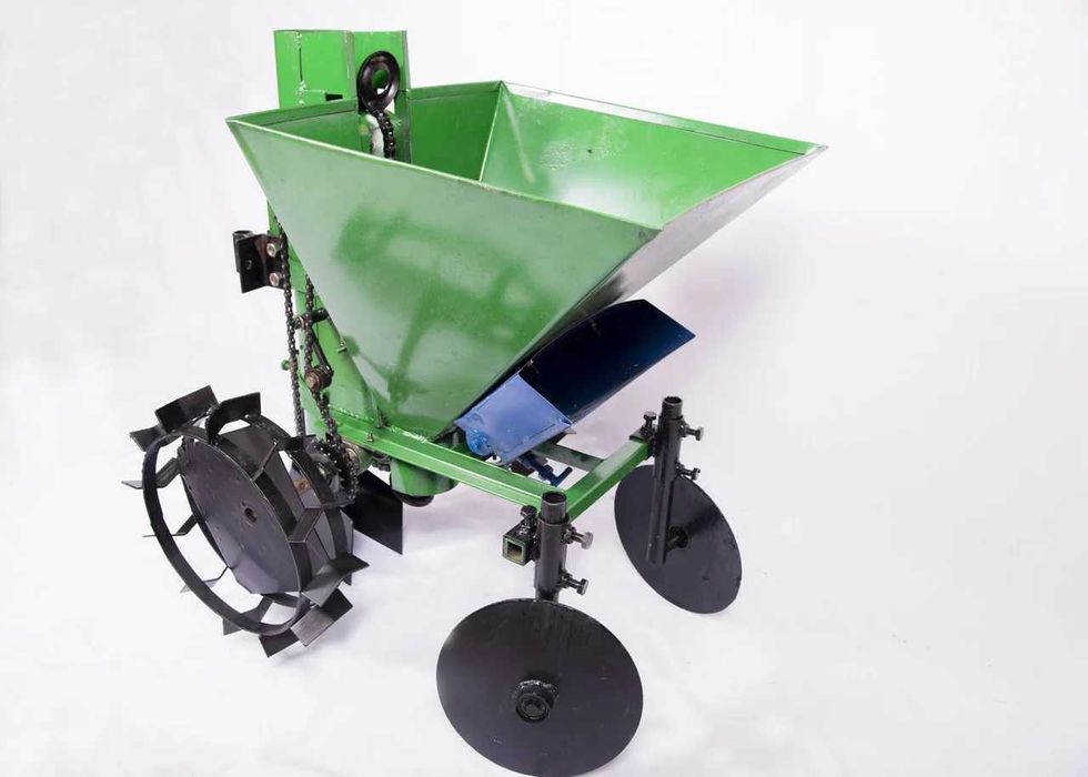 Картофосадачка едноредова за мотофреза/мотоблок с торовнасяне