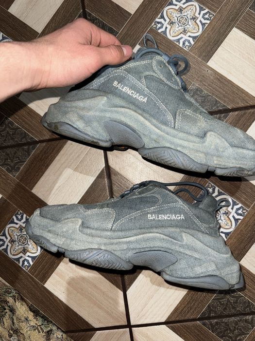 balenciaga triple s