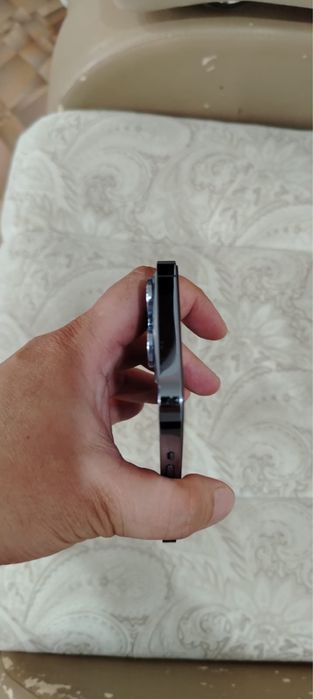 Продам Айфон 13 про