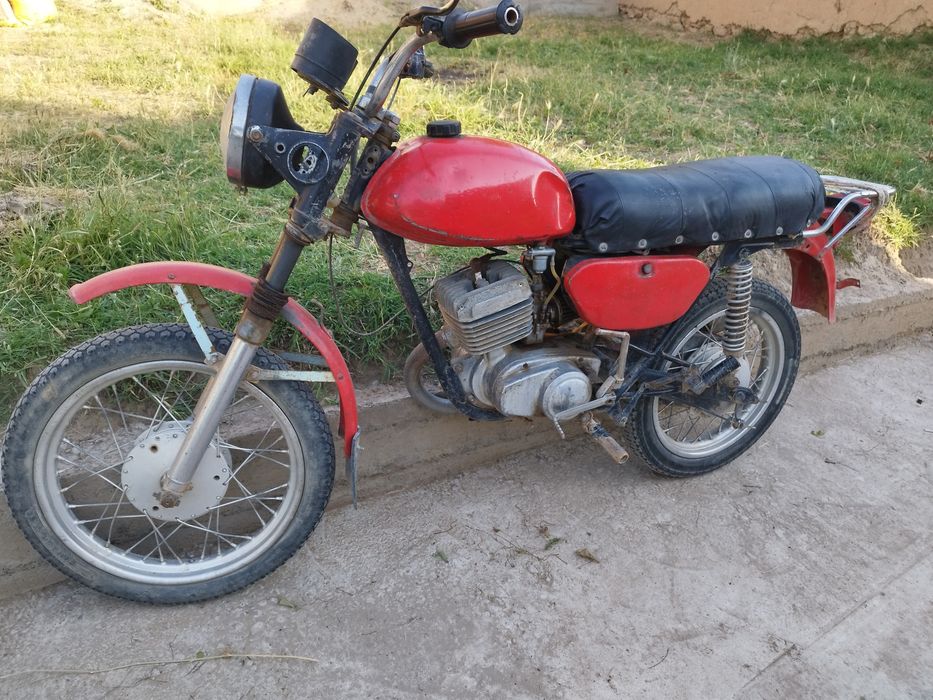 Mototsikl Minsk sotiladi