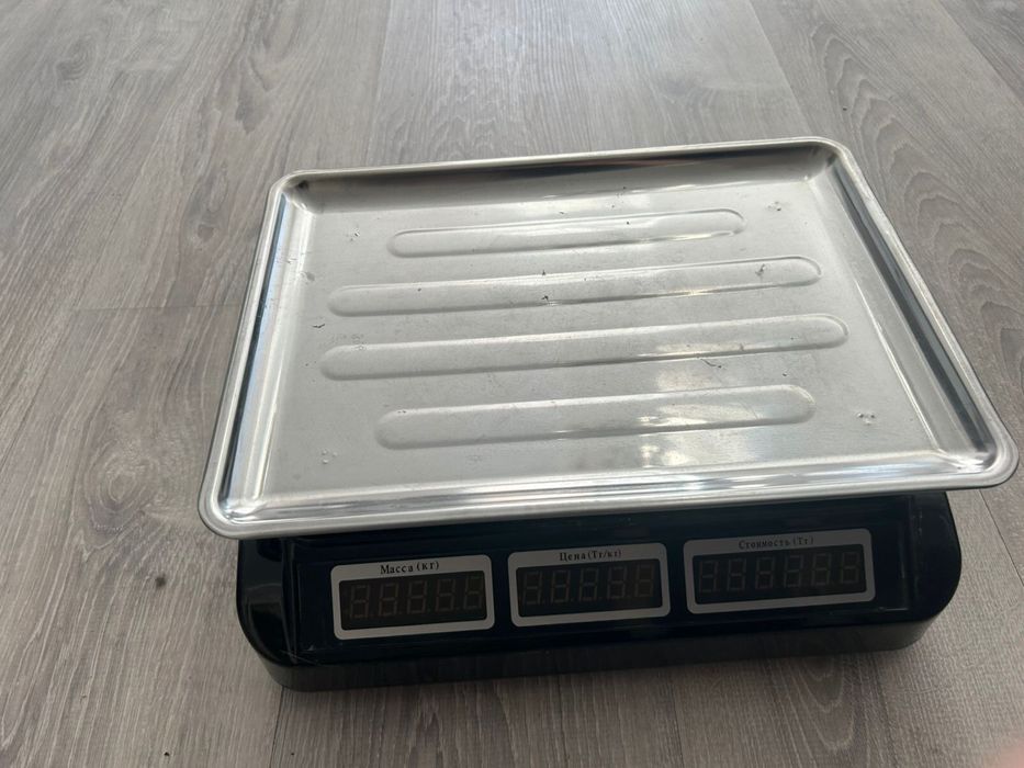 Весы торговые электронные