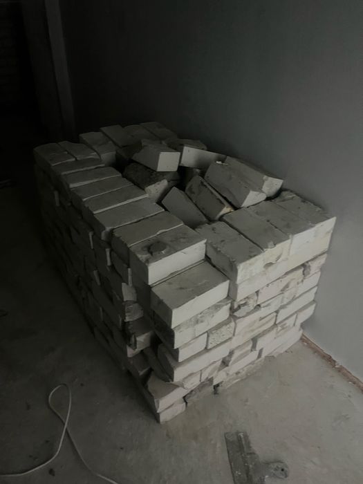 Продам силликатные кирпичи б/у