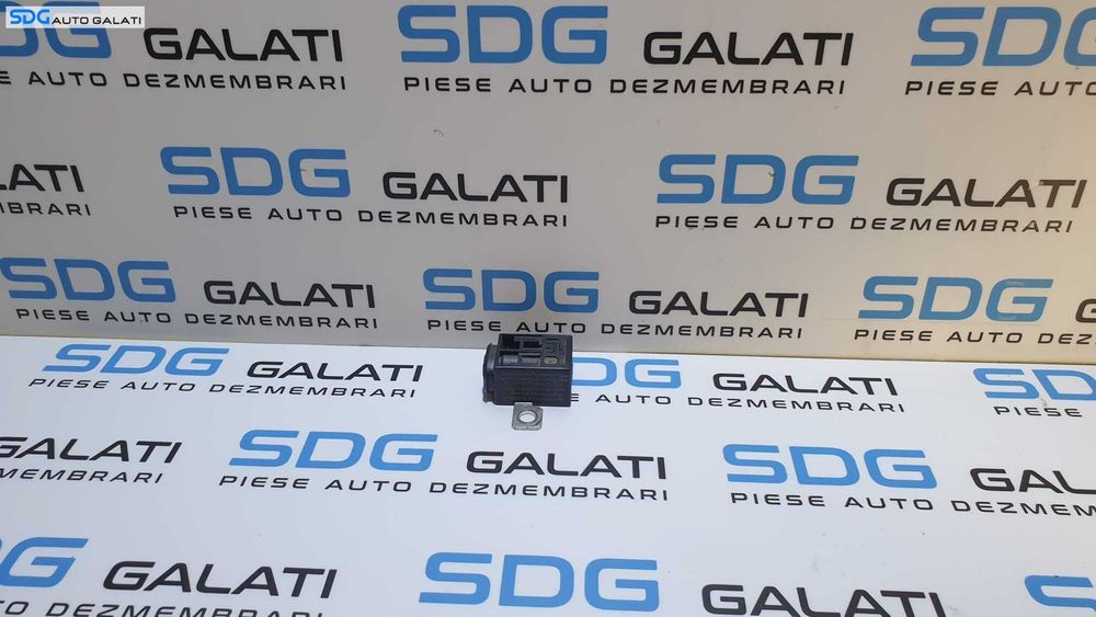 Capsa Pirotehnica Protectie Borna Plus Releu Acumulator Baterie Audi Q5 2009 - 2018 Cod 4F0915519 [M9179]