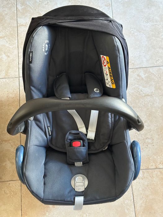 Бебешко столче Maxi Cosi CabrioFix с база IsoFix