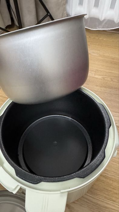 Скороварка, мультиварка, рисоварка