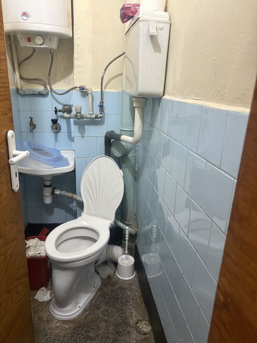 Продавам апартамент 97кв. Тухла