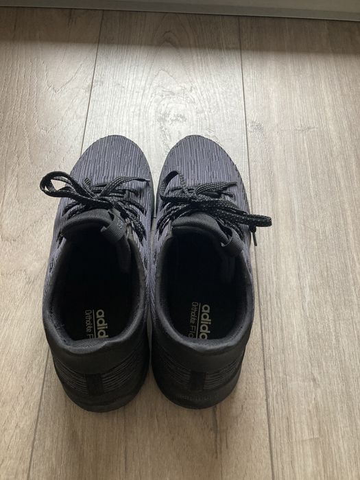 Маратонки Адидас, 38 номер