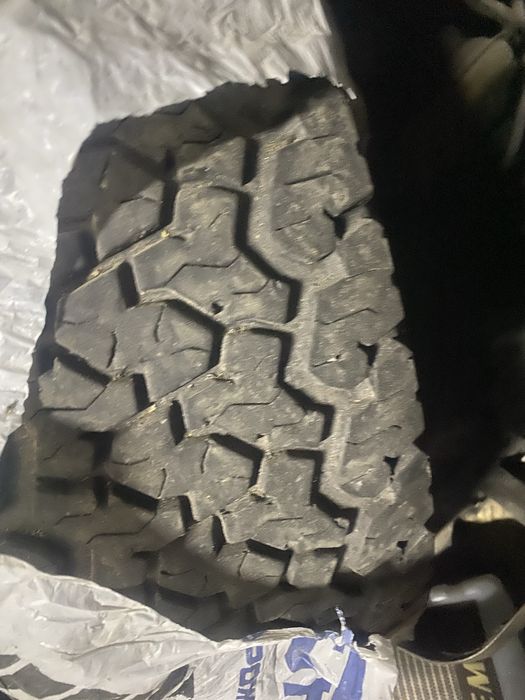 Maxxis A/T  в хорошем состоянии