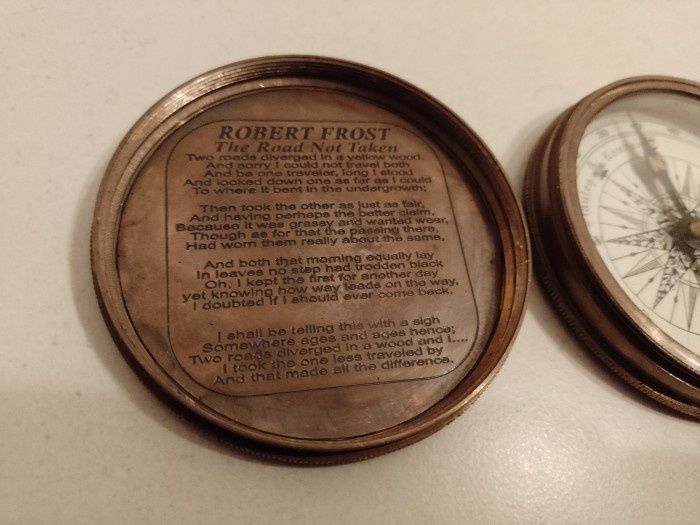 Busola de buzunar din alama masiva piesa colecție ,stare excelentă dia