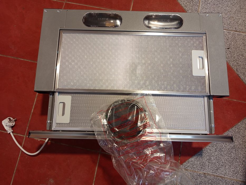 Vand hota Beko  noua