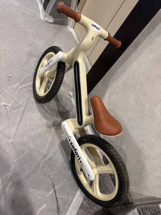 Беговел легкий детский