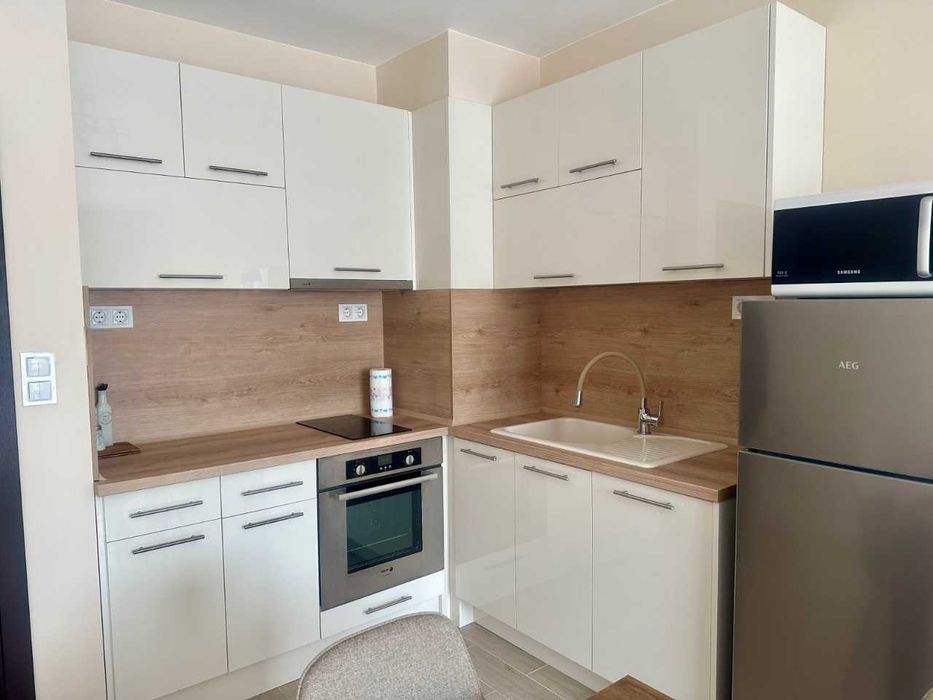 Дава се под наем Двустаен апартамент в София, Зона Б-19 - 65 кв.м за 599.25 € - Снимка #1