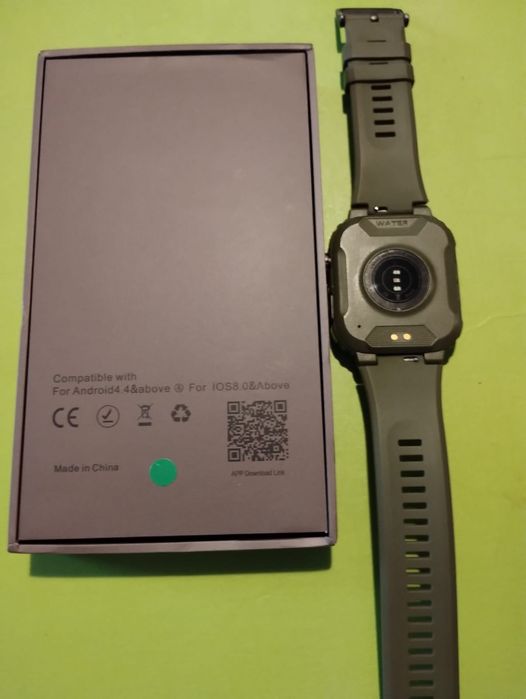 Smartwatch militar rezistent