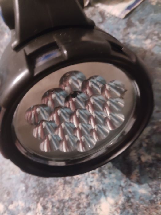 Фонарь -прожектор аккумуляторный.