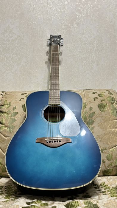 Гитара шестиструнная YAMAHA FG 820
