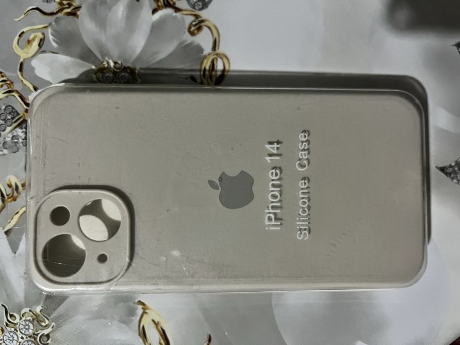 Сехлы на iPhone 14