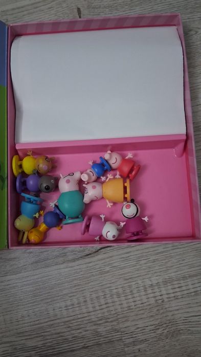 My busy book Peppa Pig si Card games