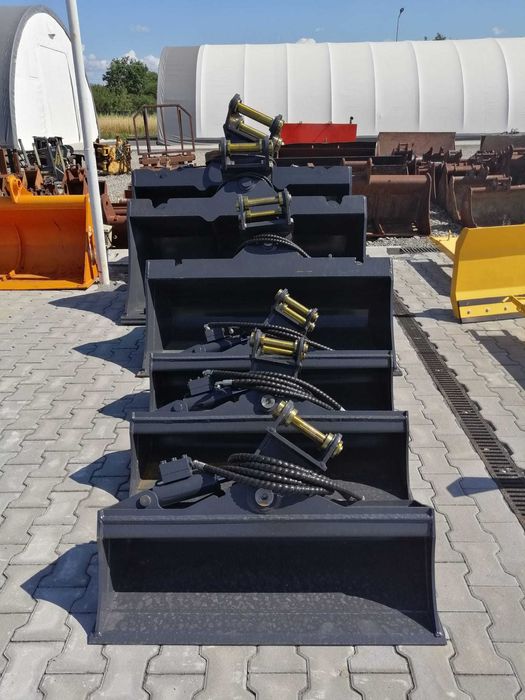 Cupa taluz hidraulic pentru excavatoare marca Strickland