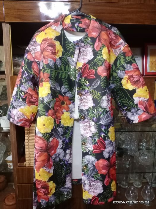 Пальто  продам новое