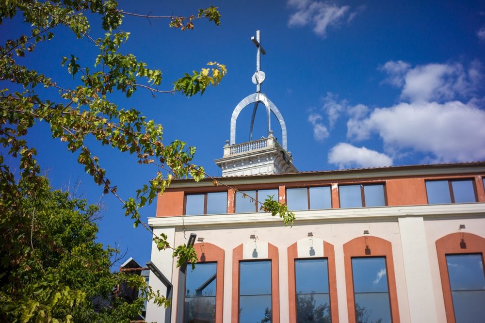 Pancake обектив Viltrox 28mm F4.5