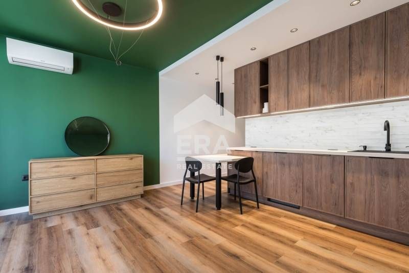 Едностаен, ексклузивен, чисто нов и обзаведен апартамент за продажба,