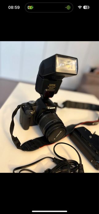 Canon EOS 500D, 15.1MP + Obiectiv EF-S 18-55mm IS.