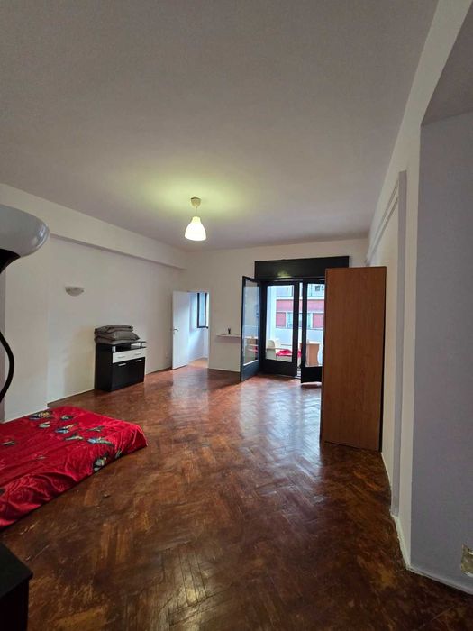 Apartament de închiriat 4 camere
