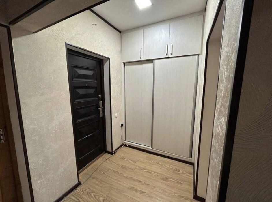 Продам 2/7/9 Новомосковская