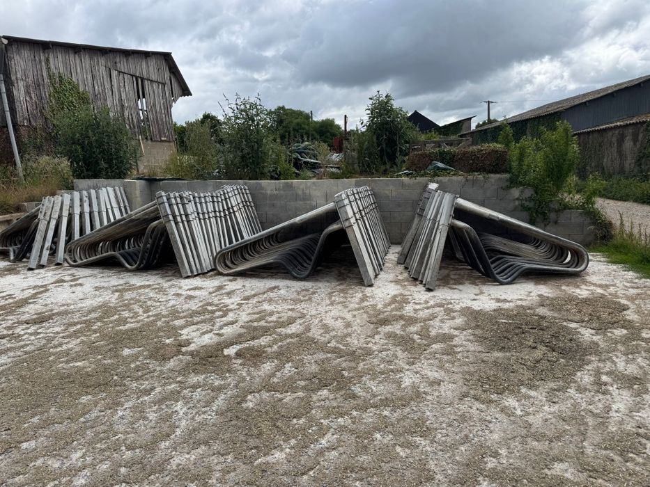 Cusete paturi pentru vaci grajd jourdain