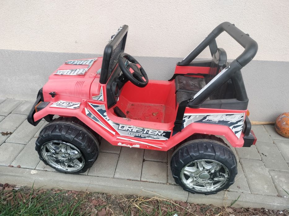 Mașinuța electrica